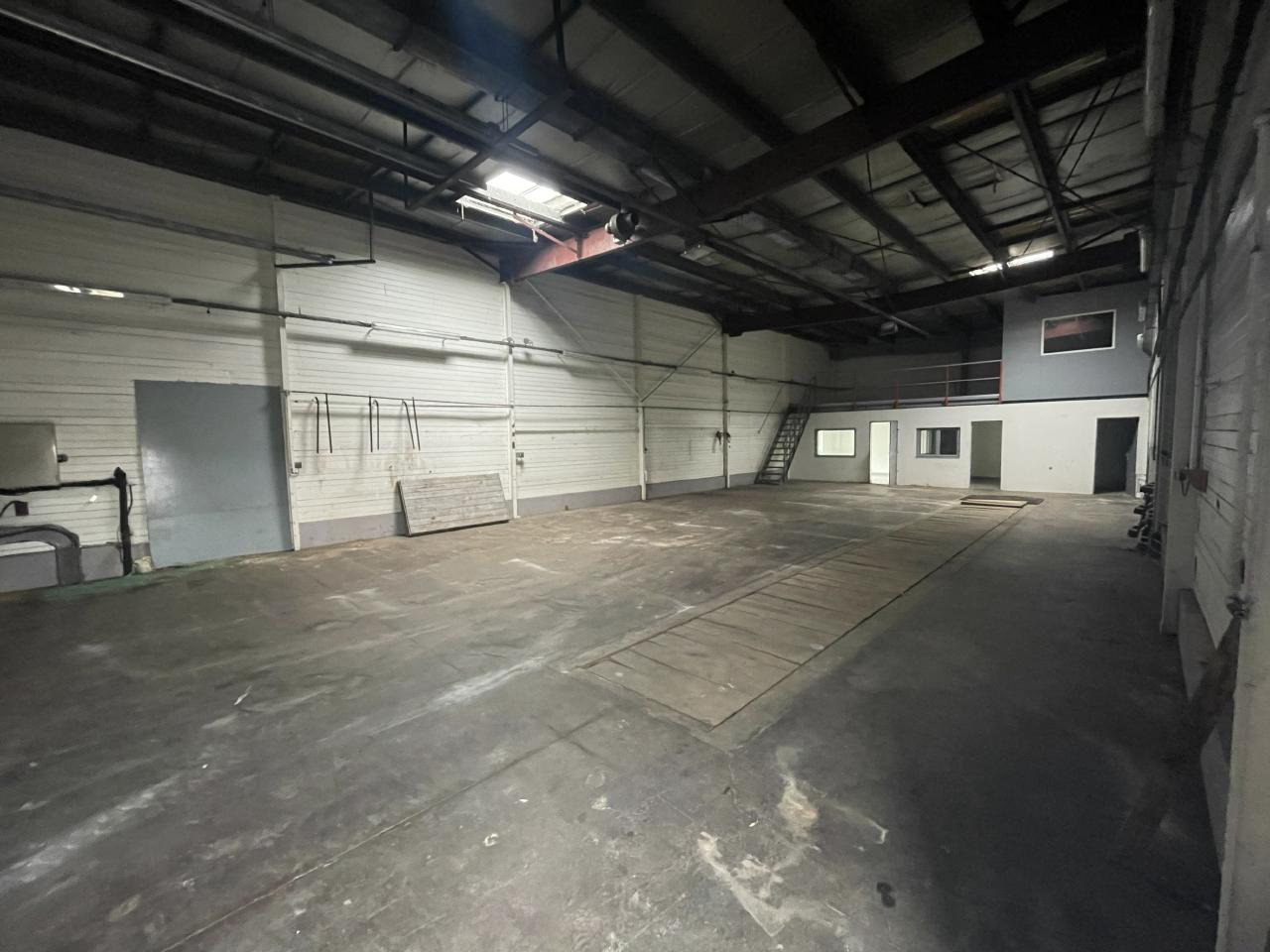 Local d'activité Ennery 610m² Location local d'activité Ennery Moselle OLACT2308680 8
